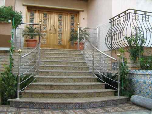 সম্পর্কে সর্বশেষ কোম্পানী কেস WinscoMetal Custom Stainless Steel Cable Railing Project for Residential Outdoor Staircase