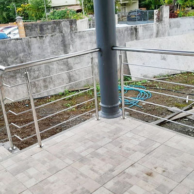 আউটডোর স্টেইনলেস স্টীল সিঁড়ি হ্যান্ড্রাইল ইনোক্স বেড়া 201 304 316 গ্রেড